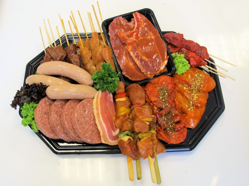 boucherie-GUILLAUMES-min_bbq_butcher_shop_supermarket_meal_party-766127